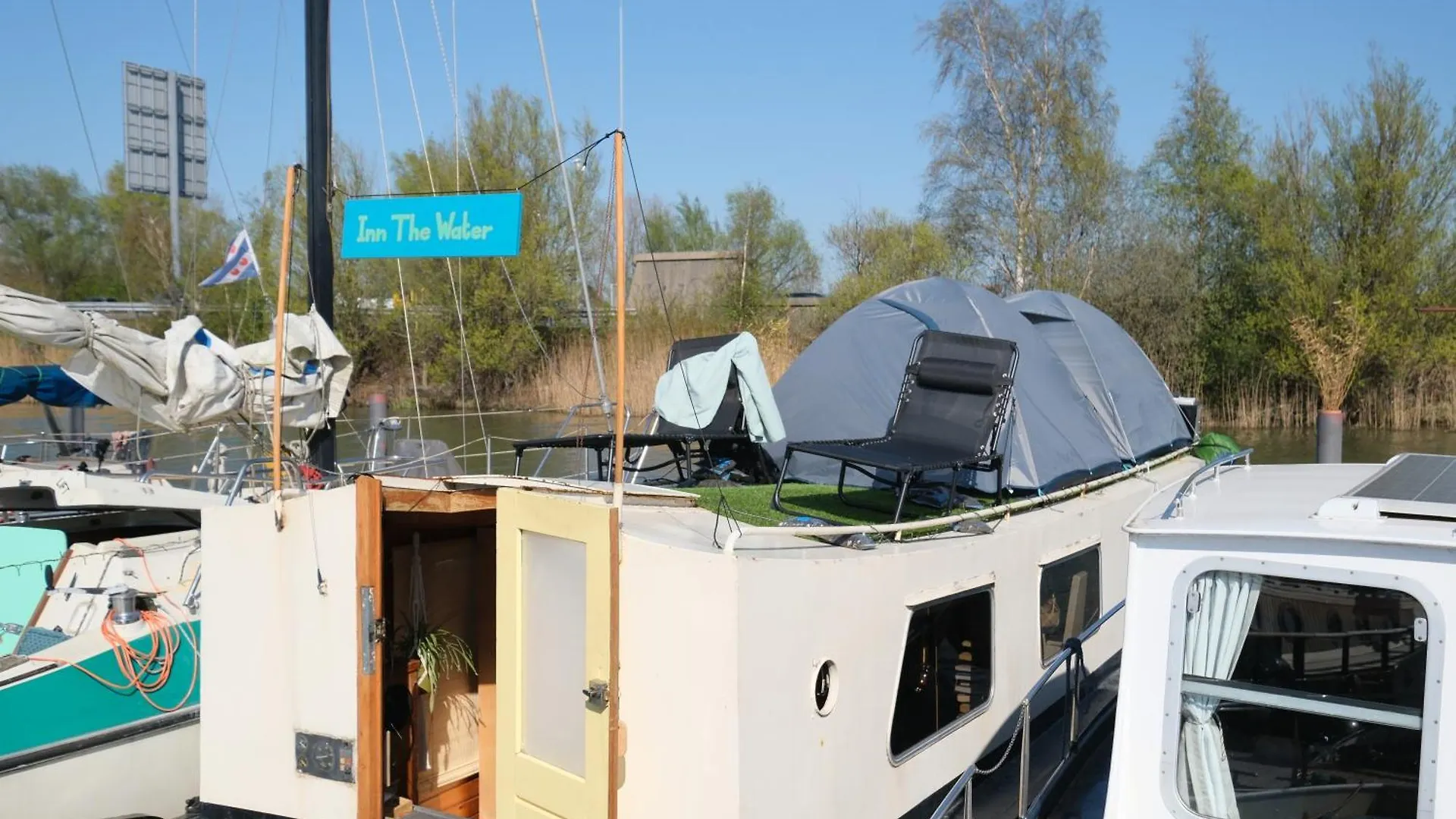 Luxury tent It'S A Tent - On A Boat! Amsterdam